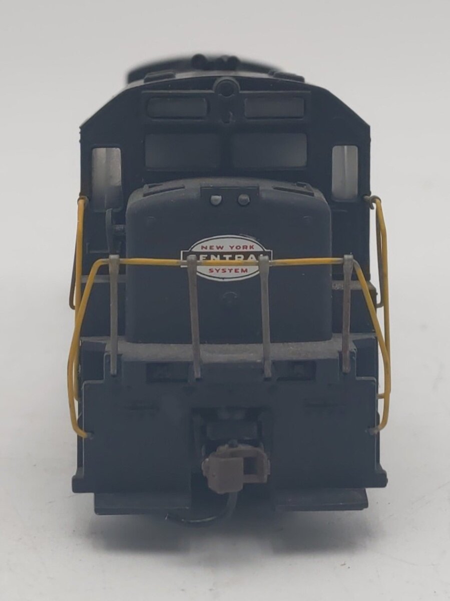 HO Scale NYC Powered Diesel Locomotive #2937 - Custom Painted