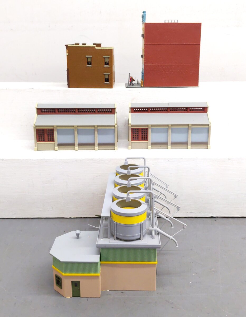 Walthers & Other HO Scale Assorted Buildings [5] VG