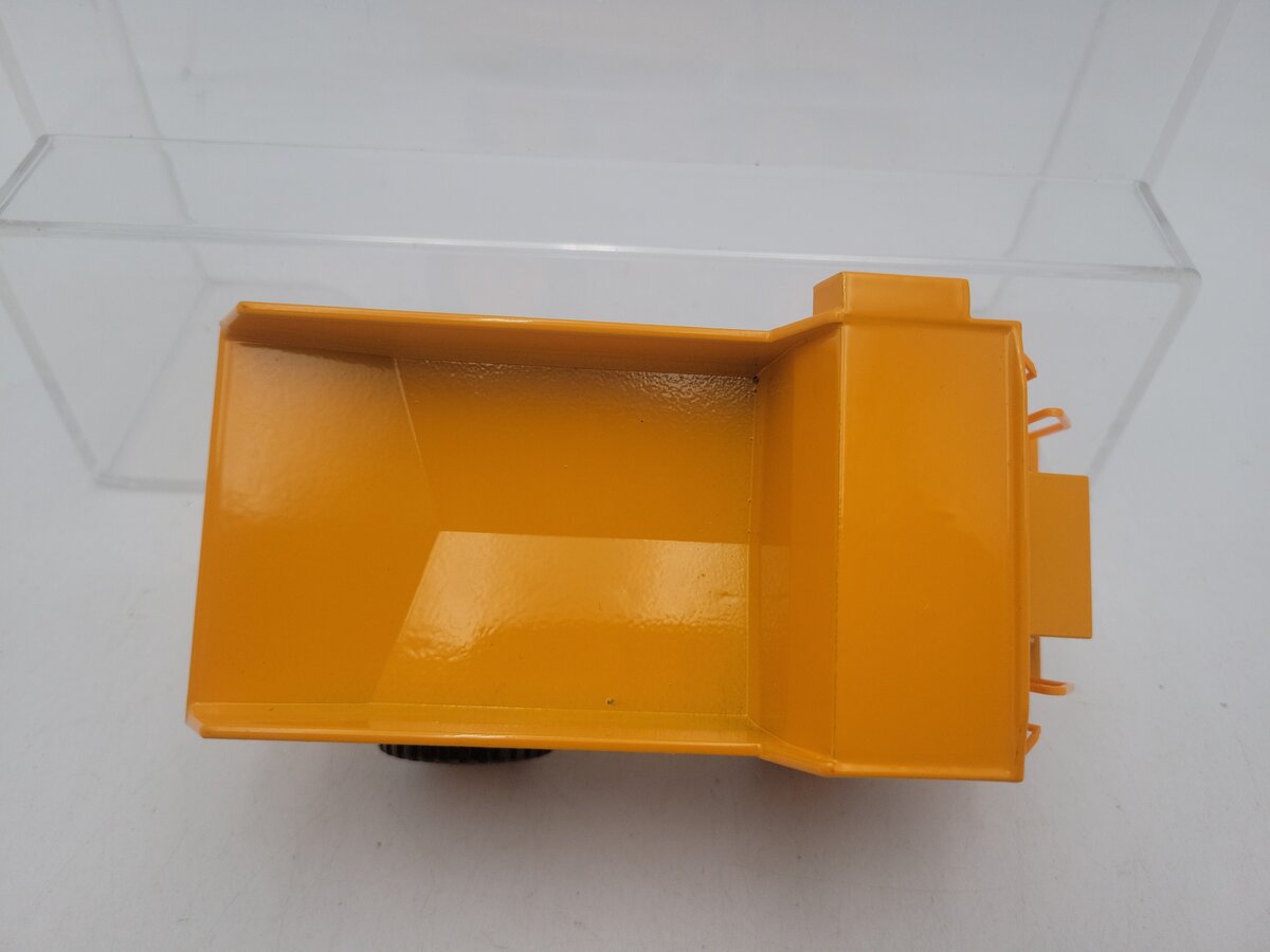 Siku 2934 1:55 Scale Construction Super Serie Heavy Duty Tipper-Truck Die Cast EX/Box