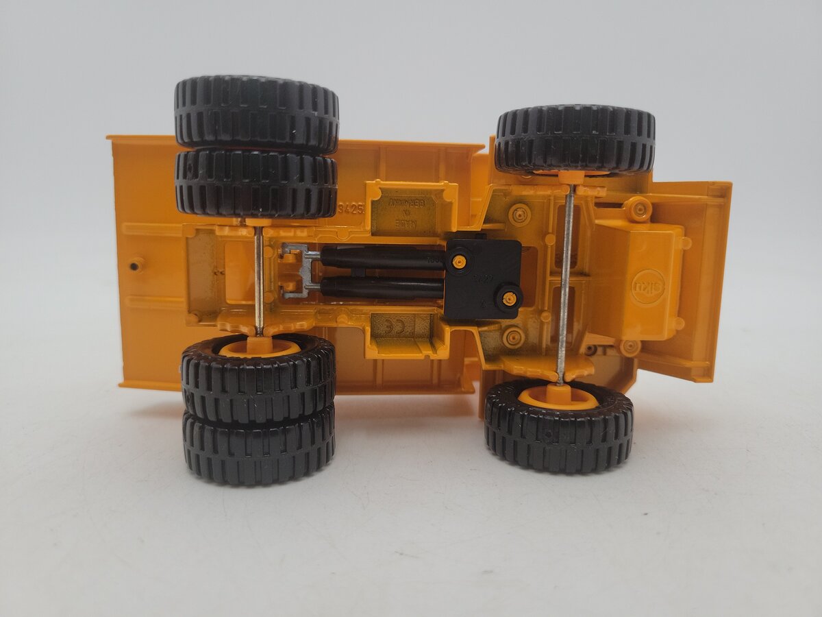 Siku 2934 1:55 Scale Construction Super Serie Heavy Duty Tipper-Truck Die Cast EX/Box