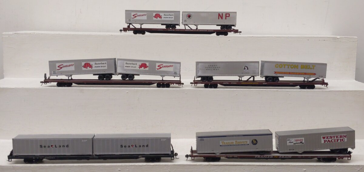 HO Scale Trailer-Flatcars with Trailers [5] VG