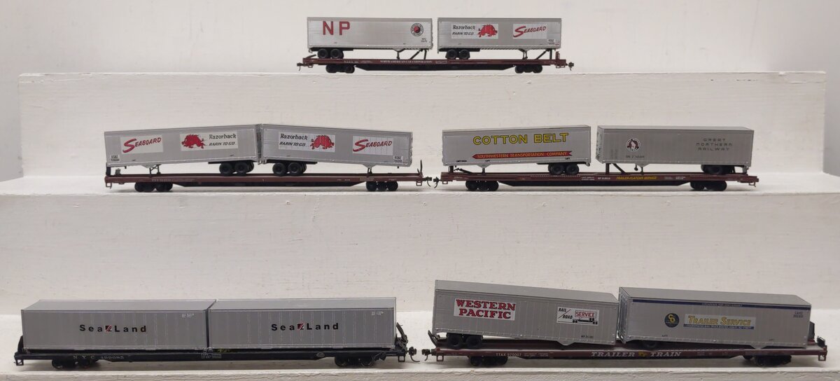 HO Scale Trailer-Flatcars with Trailers [5] VG