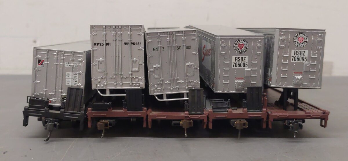 HO Scale Trailer-Flatcars with Trailers [5] VG