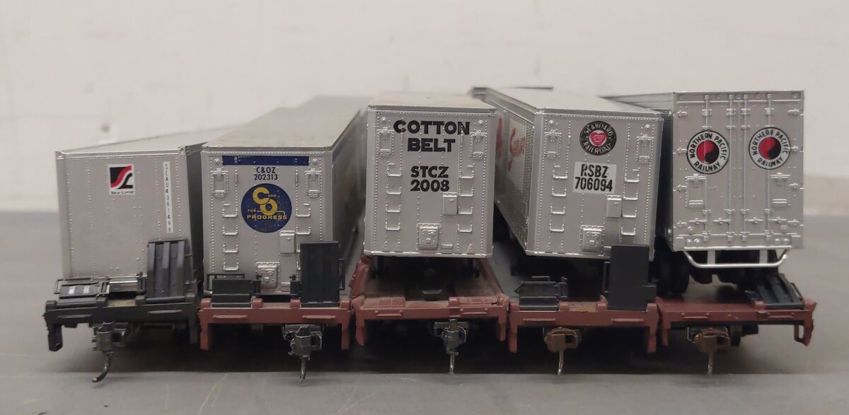 HO Scale Trailer-Flatcars with Trailers [5] VG