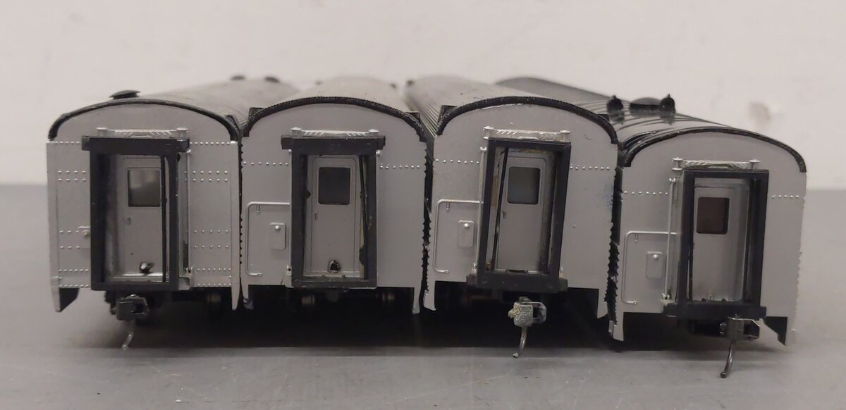 Con-Cor HO Scale Assorted NYC Passenger Cars [4]