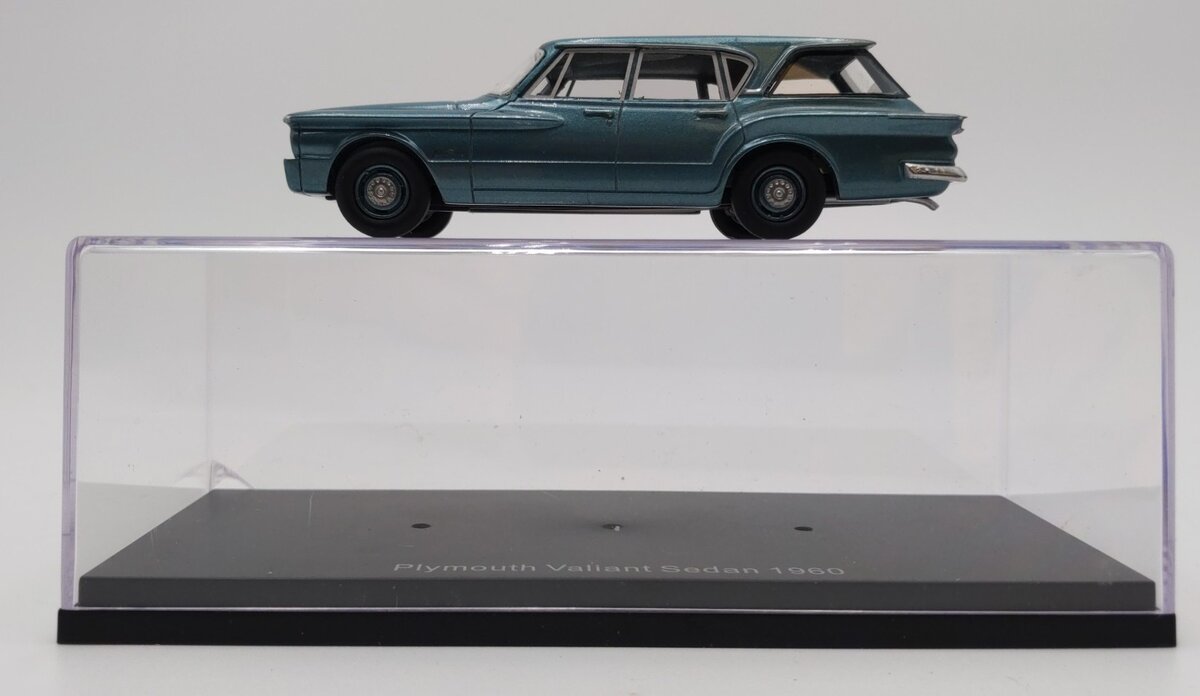 BOS Models 65439 1:43 Scale Die-Cast 1960 Plymouth Valiant Wagon EX