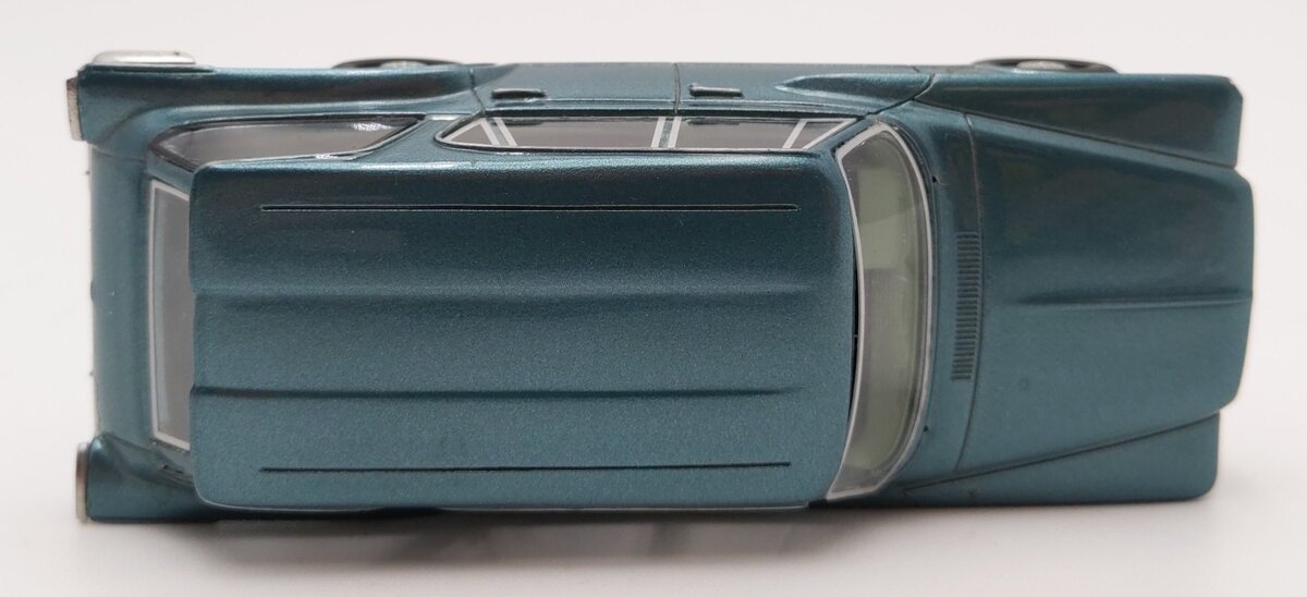BOS Models 65439 1:43 Scale Die-Cast 1960 Plymouth Valiant Wagon EX
