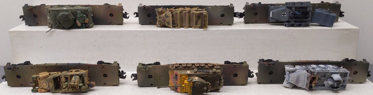 Lionel & Other O Gauge Assorted Custom Painted Flat Cars with Military Load [6]