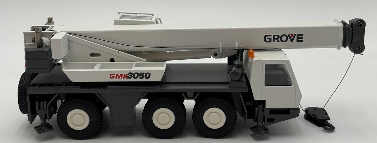 Conrad 2092/01 1:50 Grove GMK3050 Hydraulic Crane LN/Box