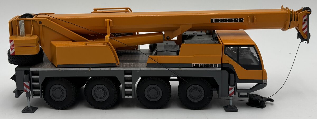 Conrad 2087 1:50 Liebherr LTM 1090/1 Mobile Crane LN/Box