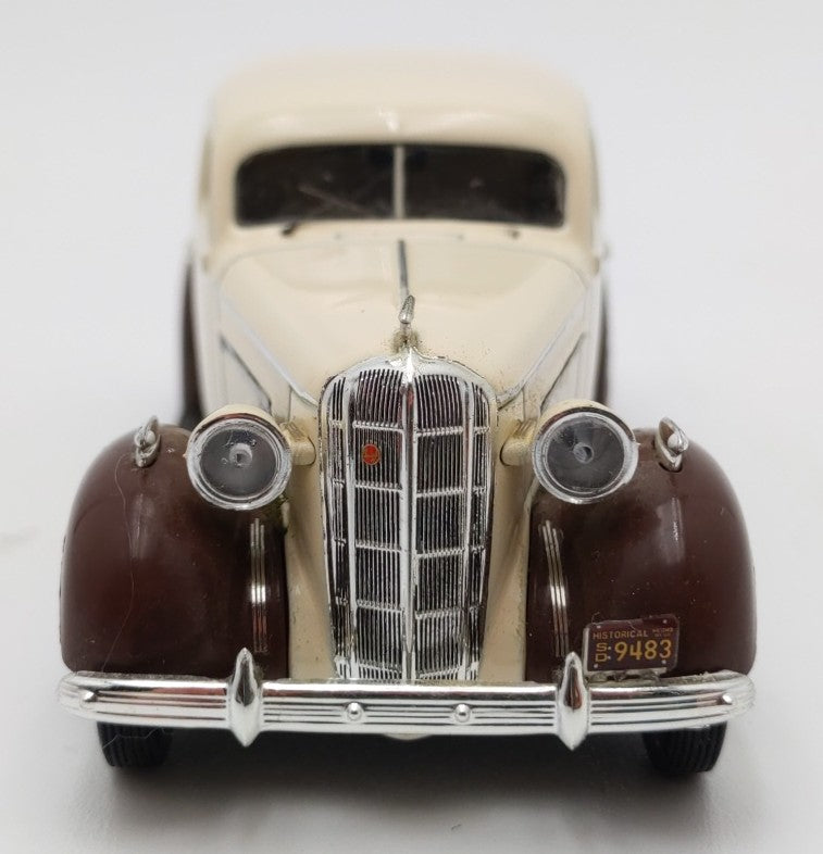IXO Models MUS059 1:43 Scale Die-Cast 1936 Buick Series 40 Special EX