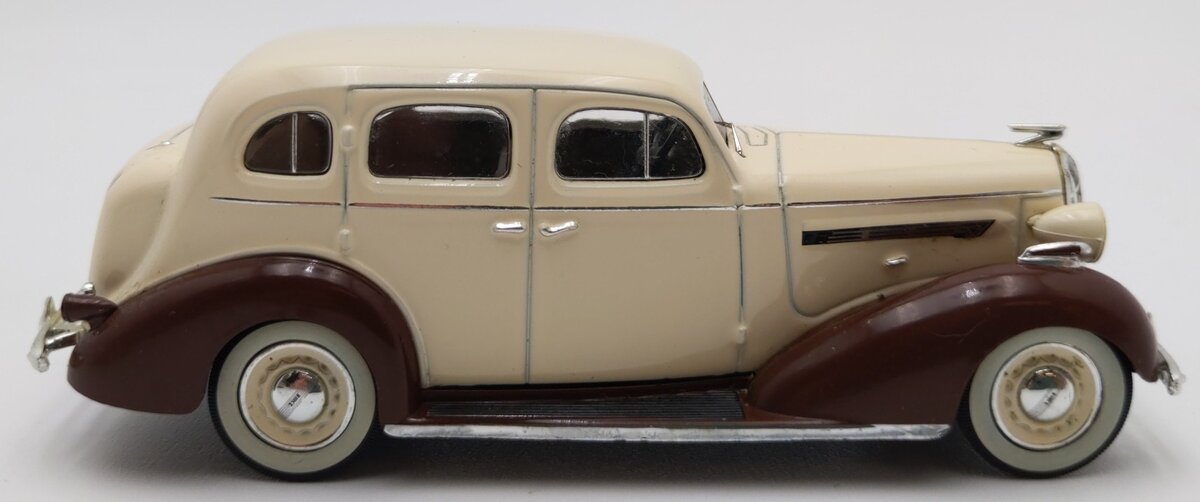 IXO Models MUS059 1:43 Scale Die-Cast 1936 Buick Series 40 Special EX