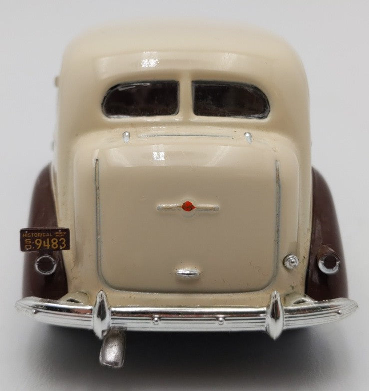 IXO Models MUS059 1:43 Scale Die-Cast 1936 Buick Series 40 Special EX