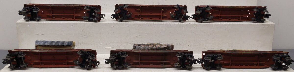 Lionel & Other O Gauge Assorted Custom Painted Flat Cars with Military Load [6]