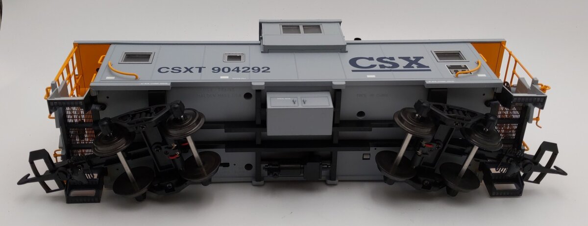 USA Trains R12112 G CSX Extended Vision Caboose #904292