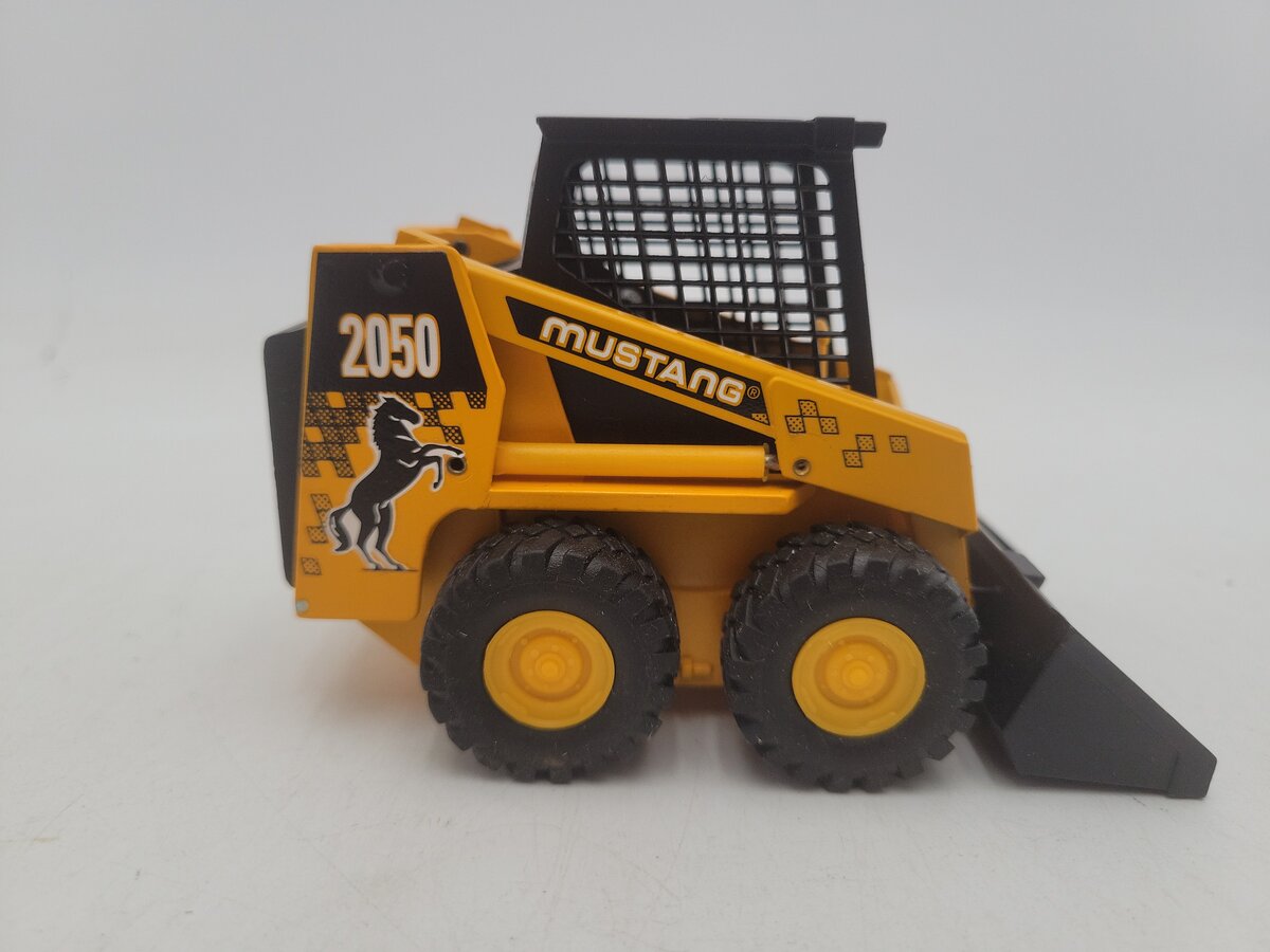 NZG 351/351/1 1:25 Scale Die Cast 2050 Mustang Skid Steer Loader Die Cast EX