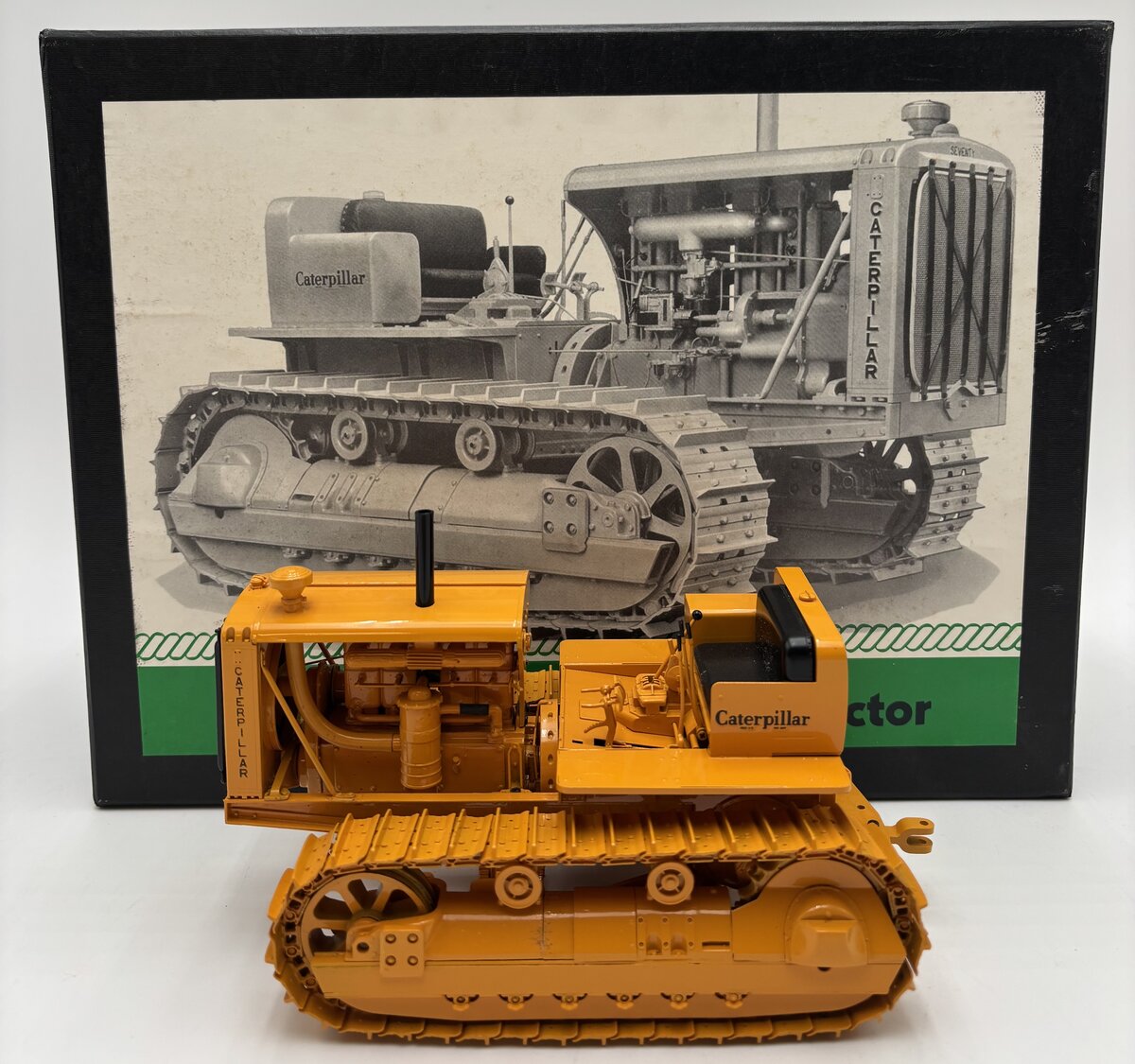 CCM 1:24 Caterpillar Seventy Track-Type Tractor EX/Box