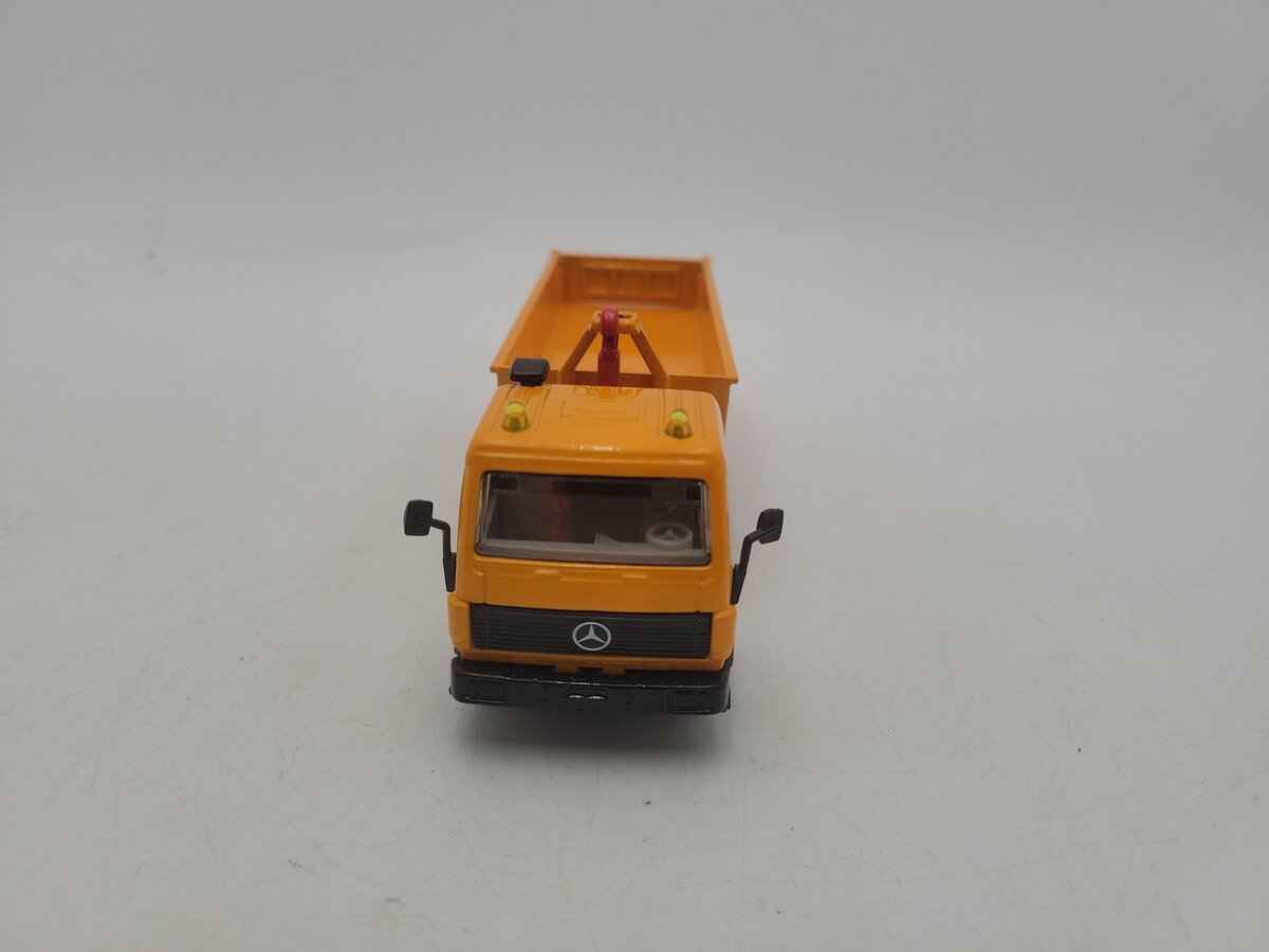 Siku 3125 1:55 Scale Super Serie Yellow Mercedes Roll Off Skip Loader Truck EX/Box
