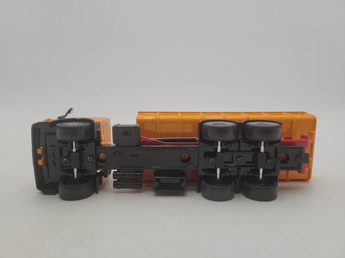 Siku 3125 1:55 Scale Super Serie Yellow Mercedes Roll Off Skip Loader Truck EX/Box
