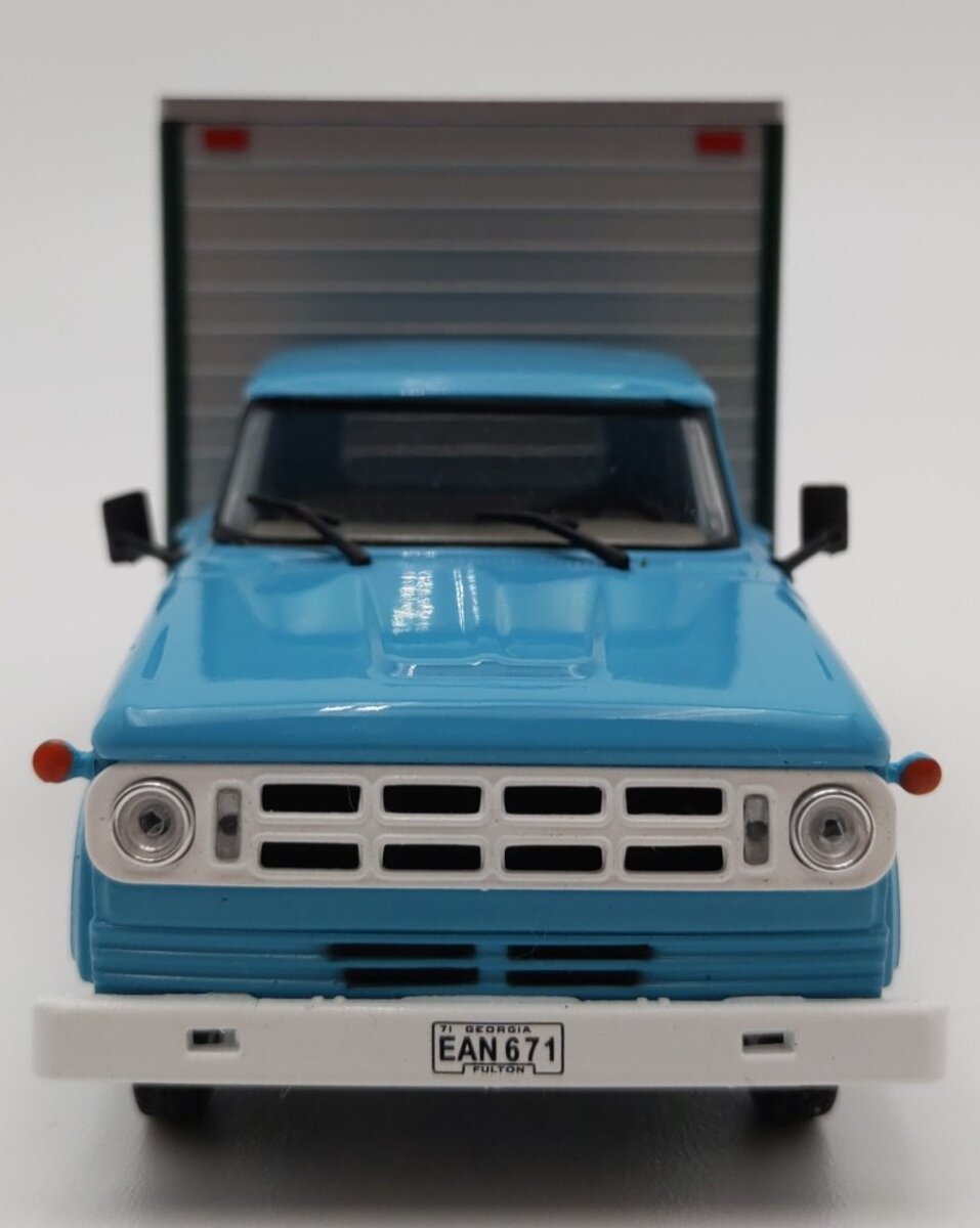 Whitebox GC4542 1/43 Scale Die-Cast 1971 Dodge D-400 Box Van LN