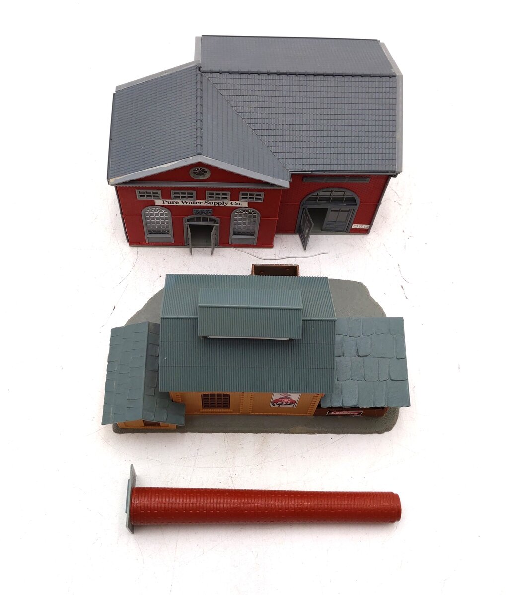 Model Power HO Scale Assembled Buildings: 576, 415 [2] EX