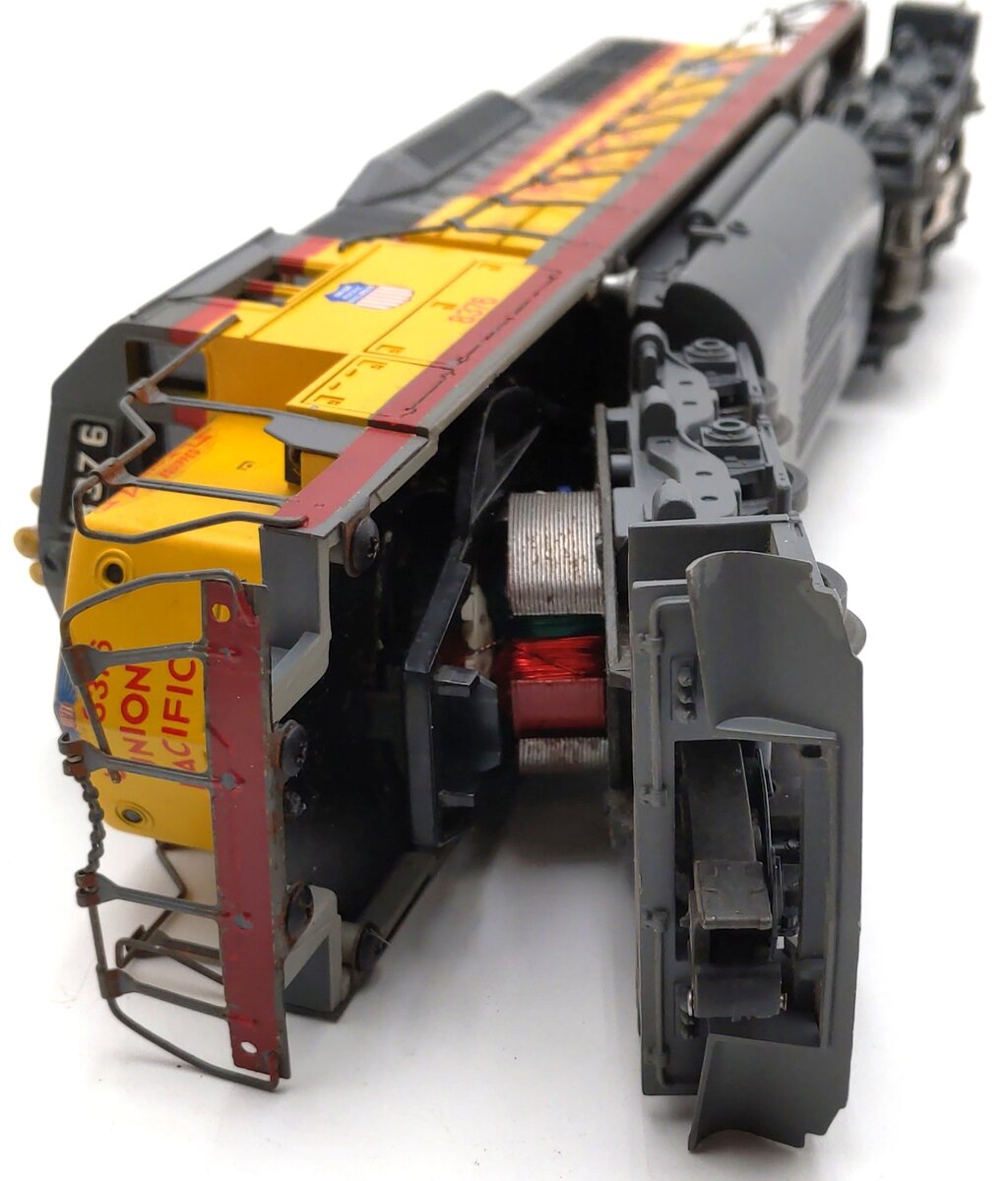Lionel 6-8376 O Gauge Union Pacific SD40 Diesel Locomotive #8376