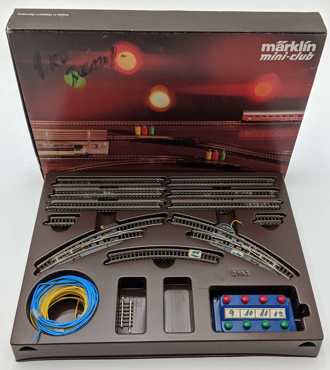 Marklin 8193 Z Scale T2 Station Track Set/Box