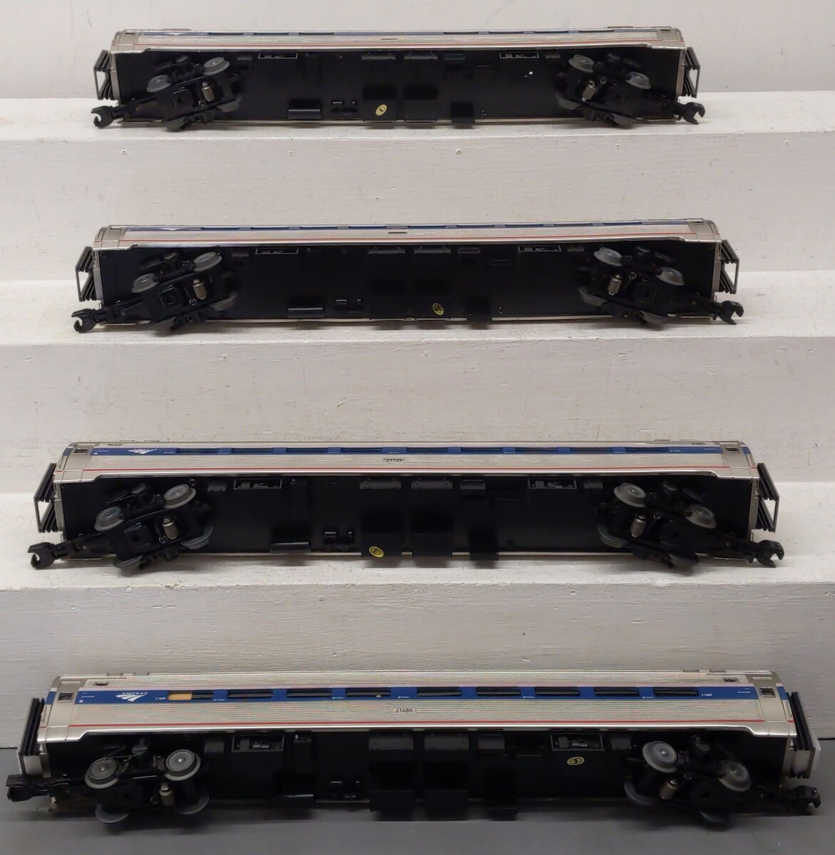 MTH 20-64016 O Scale Amtrak Amfleet 4 Car Passenger Set EX/Box
