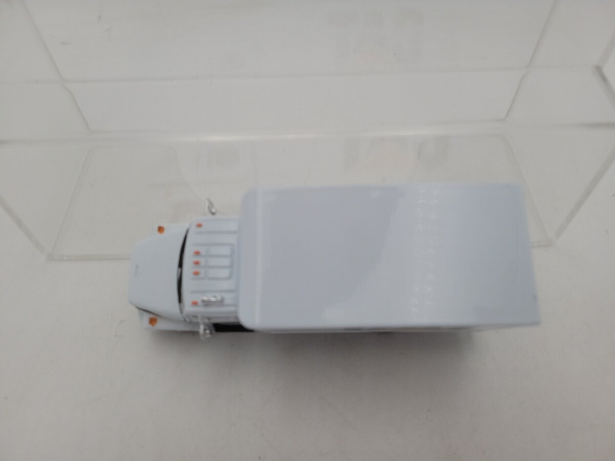 Tonkin F8542 1:53 Scale CAT Freightliner FL70 Business Class Delivery Truck EX/Box