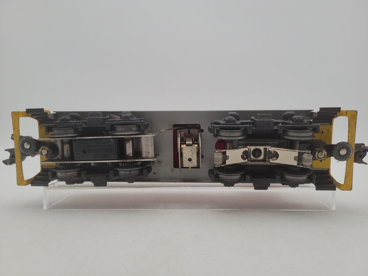 Lionel 600 Vintage O MKT NW-2 Diesel Locomotive w/Yellow Handrails