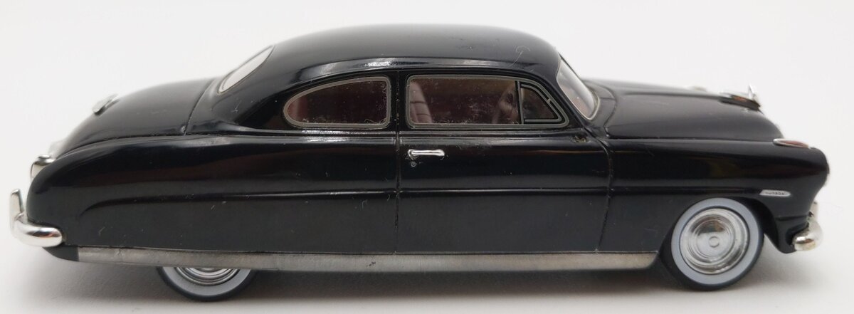 NEO 44645 1:43 1948 Black Hudson Commodore Coupe EX