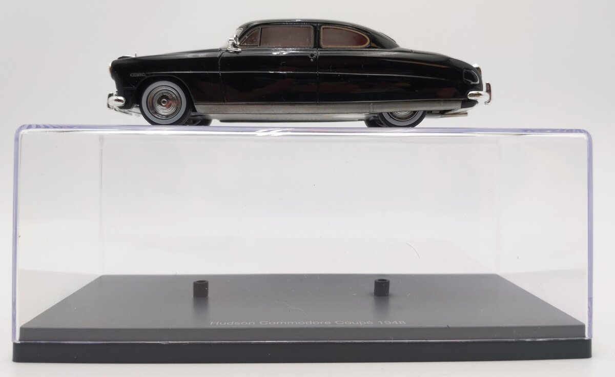 NEO 44645 1:43 1948 Black Hudson Commodore Coupe EX