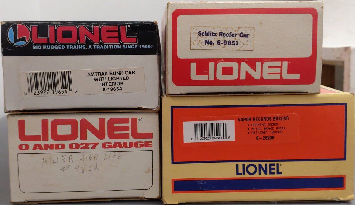 Lionel O Gauge Assorted Freight Cars: 9852, 9851, 19654, 26208 [4] VG/Box