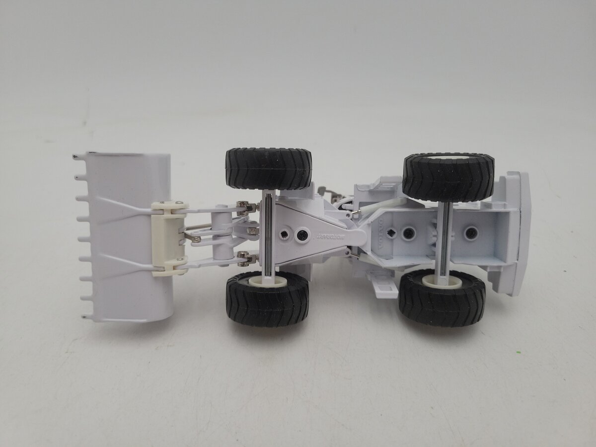 Motorart 10446 1:50 Scale Volvo L150E Wheel loader Diecast Car Model Collection EX/Box