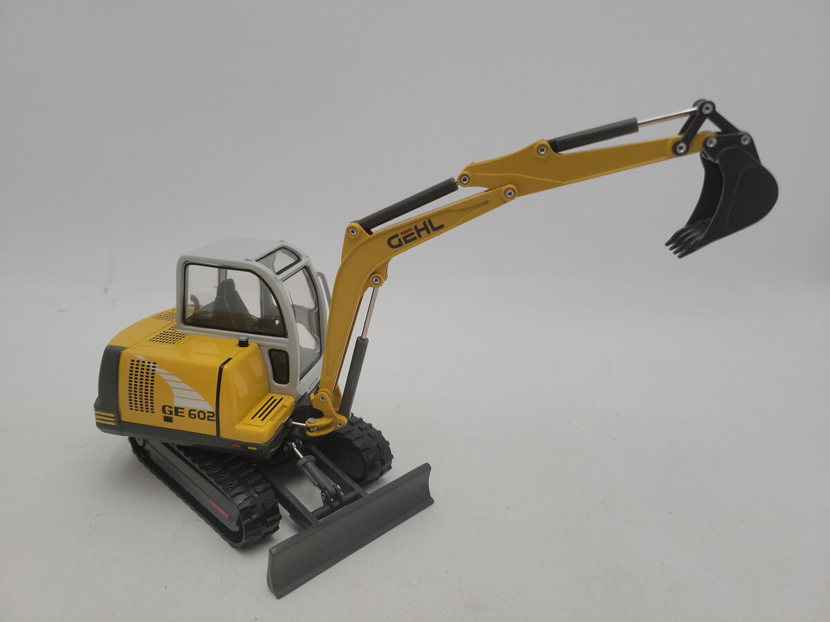 Die Cast Promotions 908618 1:25 Scale Beige/Yellow GE602 Compact Excavator LN/Box