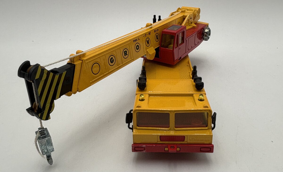Siku 4110 1:55 Hydraulic Crane Truck LN/Box