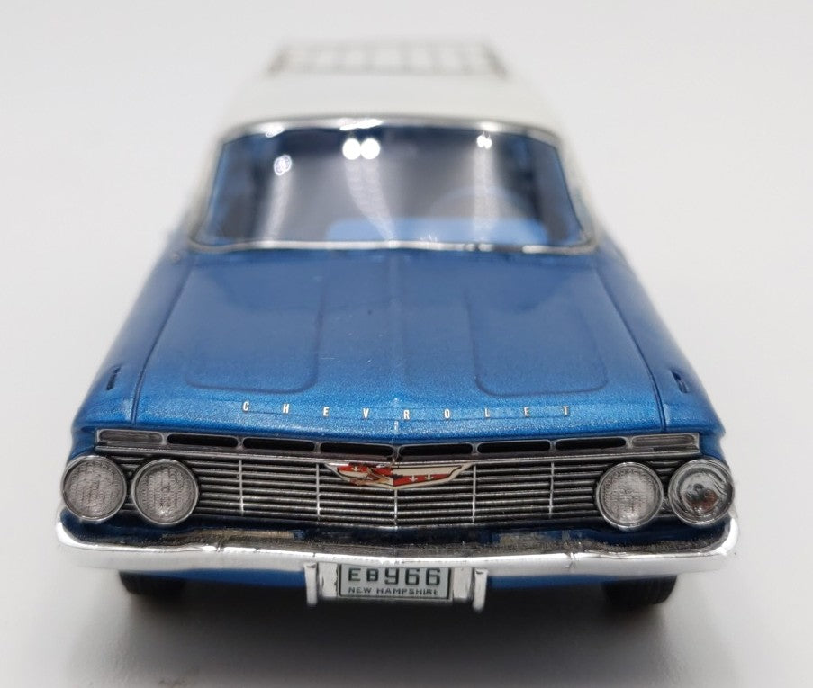 NEO 46966 1:43 Scale Die-Cast 1961 Chevrolet Nomad Station Wagon EX