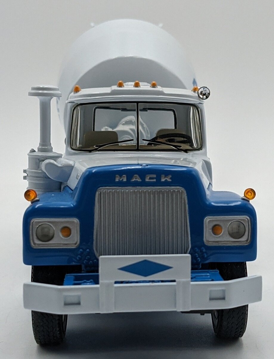 First Gear 19-2446 1:34 Mack R Model Mixer NIB