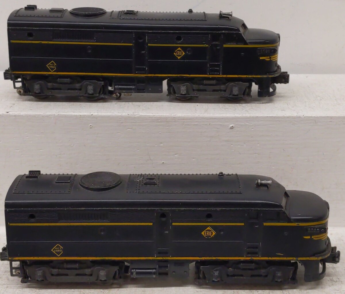 Lionel 2032 Vintage O Erie Alco AA Diesel Locomotive Set VG