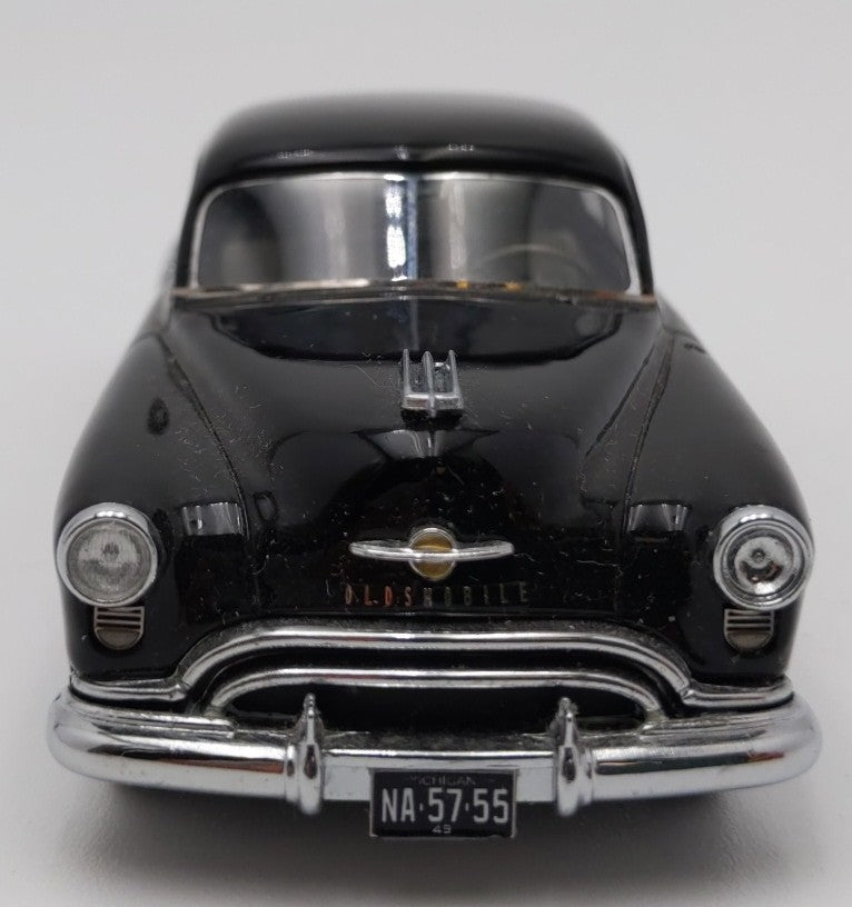NEO 1:43 Scale Die-Cast Neo 1949 Oldsmobile Rocket 88 Futuramic 2Door Club Coupe EX