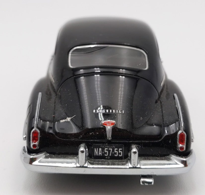 NEO 1:43 Scale Die-Cast Neo 1949 Oldsmobile Rocket 88 Futuramic 2Door Club Coupe EX