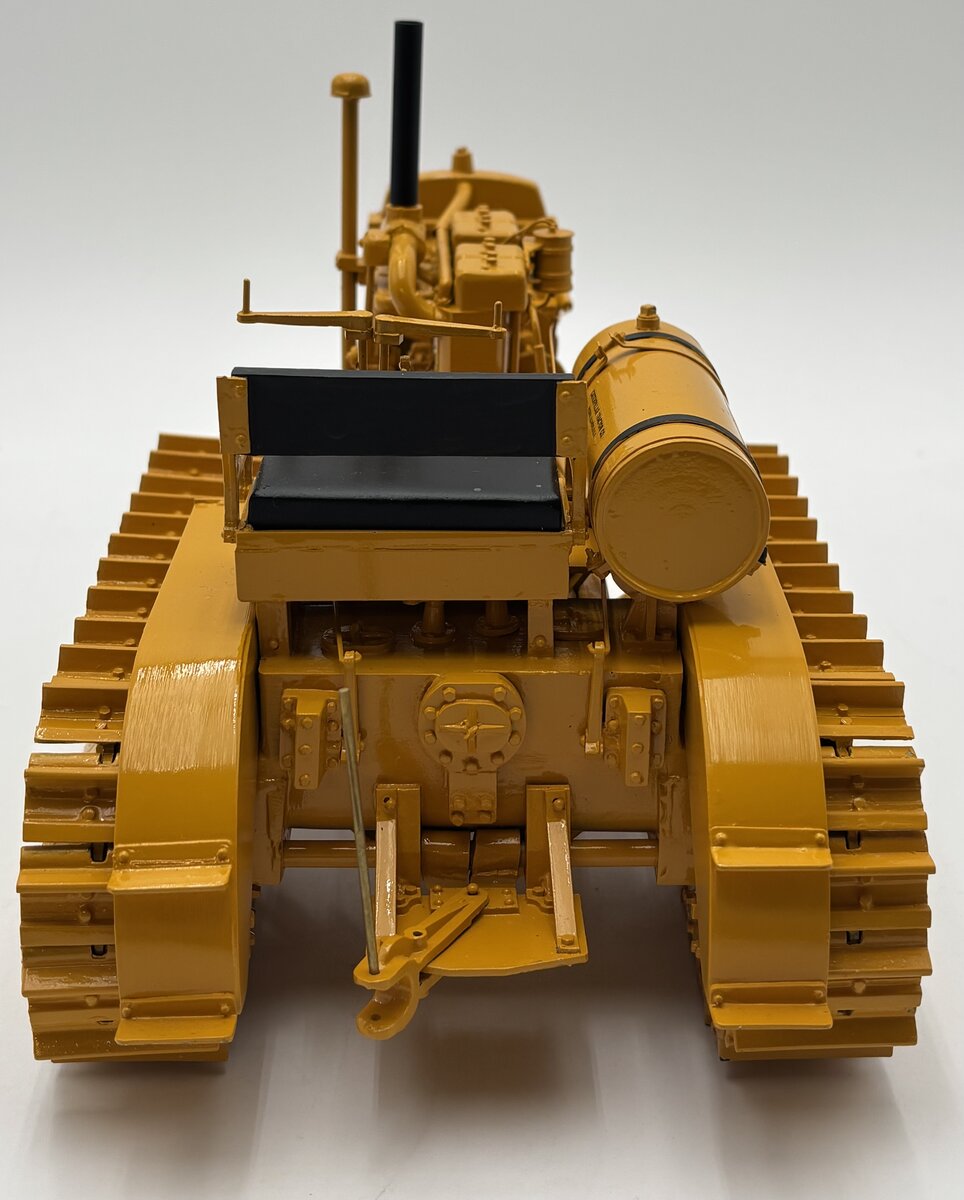 Gilson Riecke 1:16 Model Sixty Crawler Tractor EX/Box