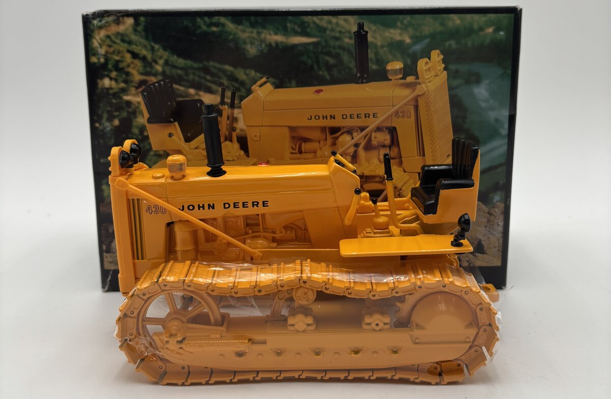 Ertl 481TA 1:16 Scale Die Cast John Deere 430 Crawler LN/Box