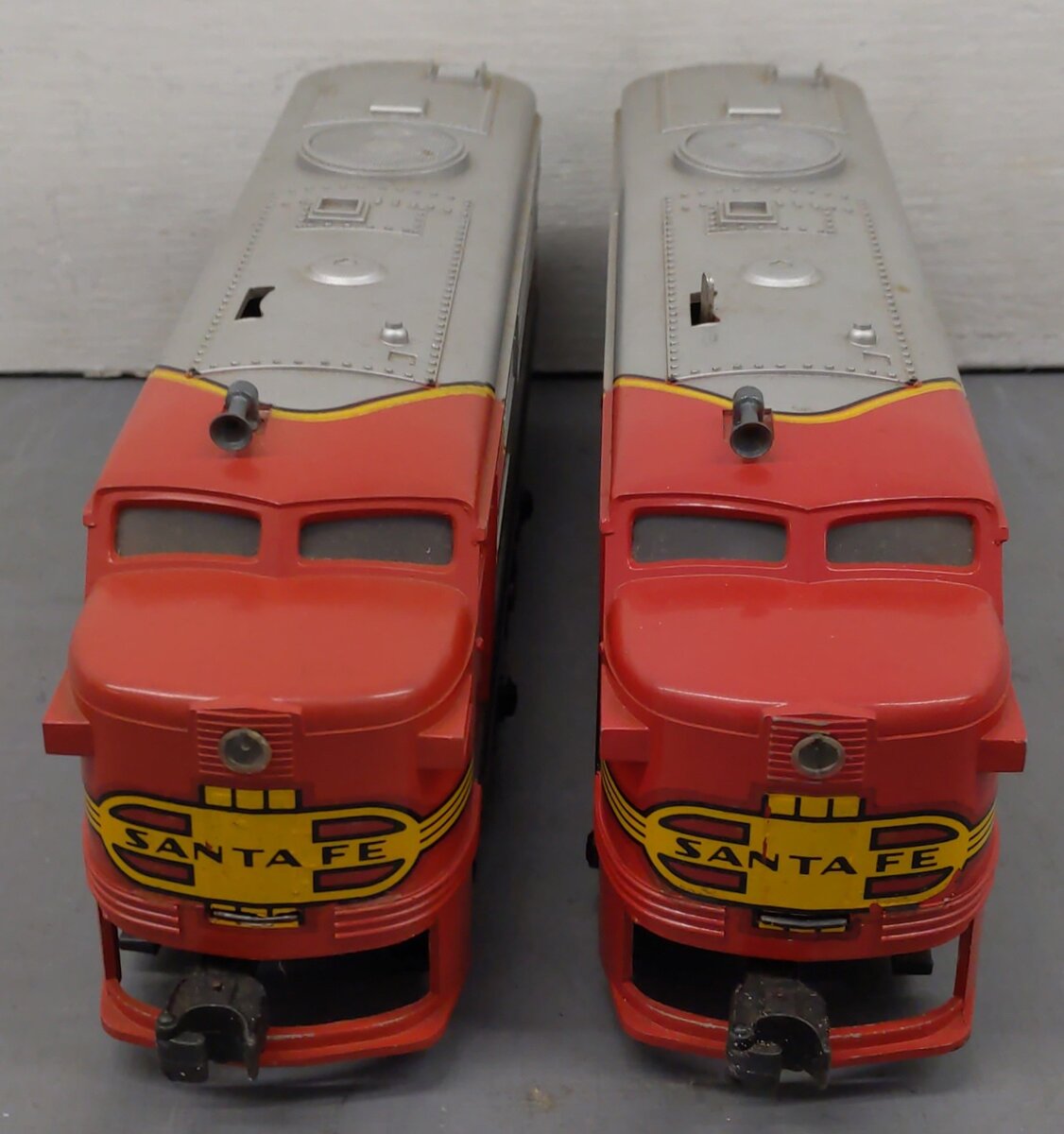 Lionel 212 Vintage O Santa Fe Alco AA Diesel Locomotive Set VG