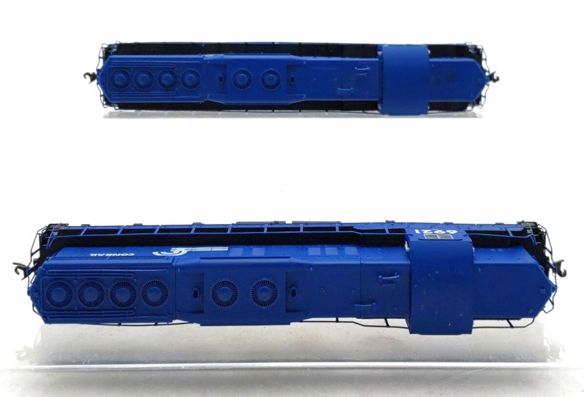 Proto 2000 21237 HO Conrail SD9 Diesel Locomotive #6921 w/Dynamic Brakes [2] VG