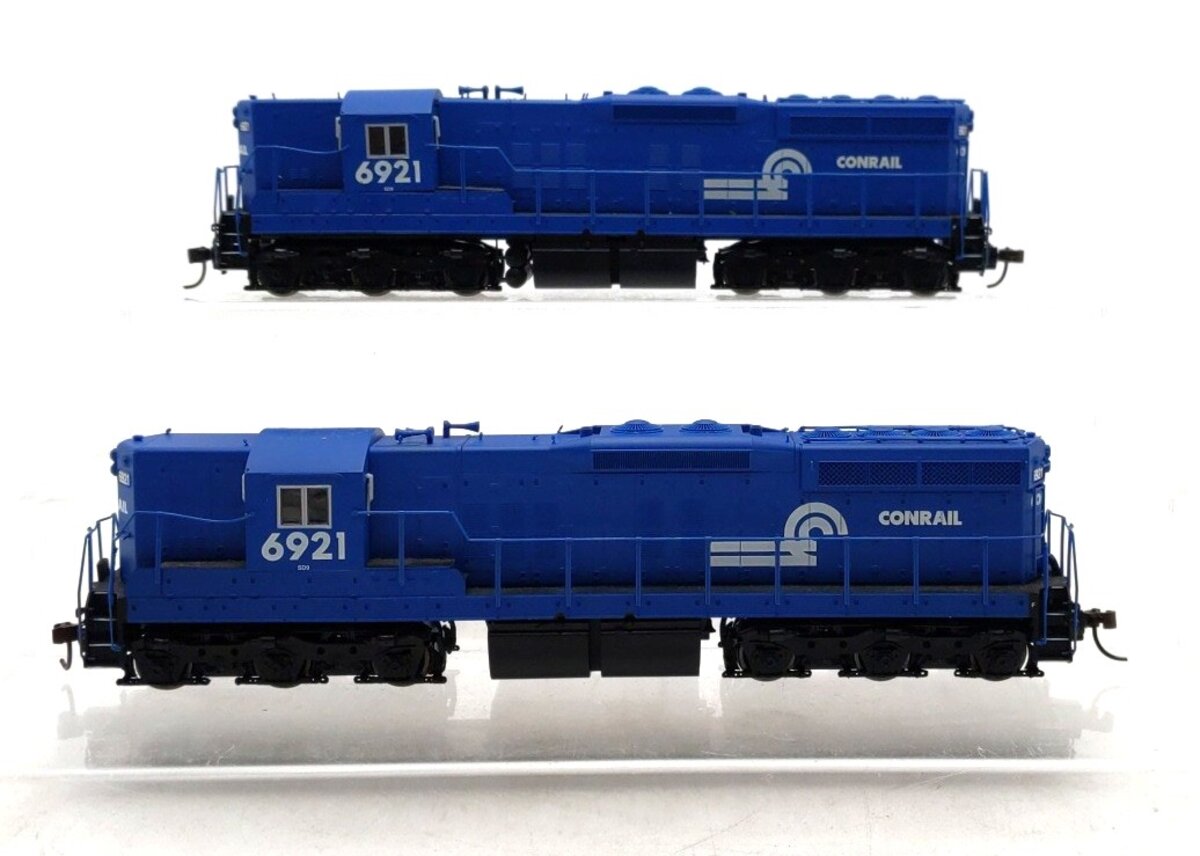 Proto 2000 21237 HO Conrail SD9 Diesel Locomotive #6921 w/Dynamic Brakes [2] VG