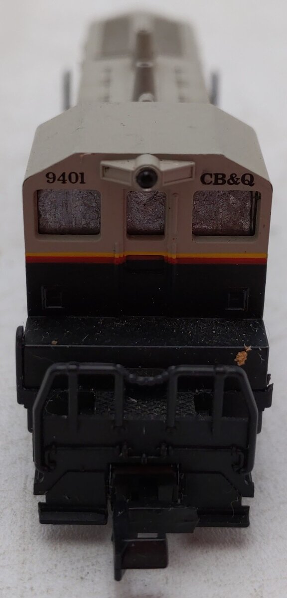 Con-Cor 0001-005013 N Scale Burlington Route Powered Diesel Locomotive #9401 EX