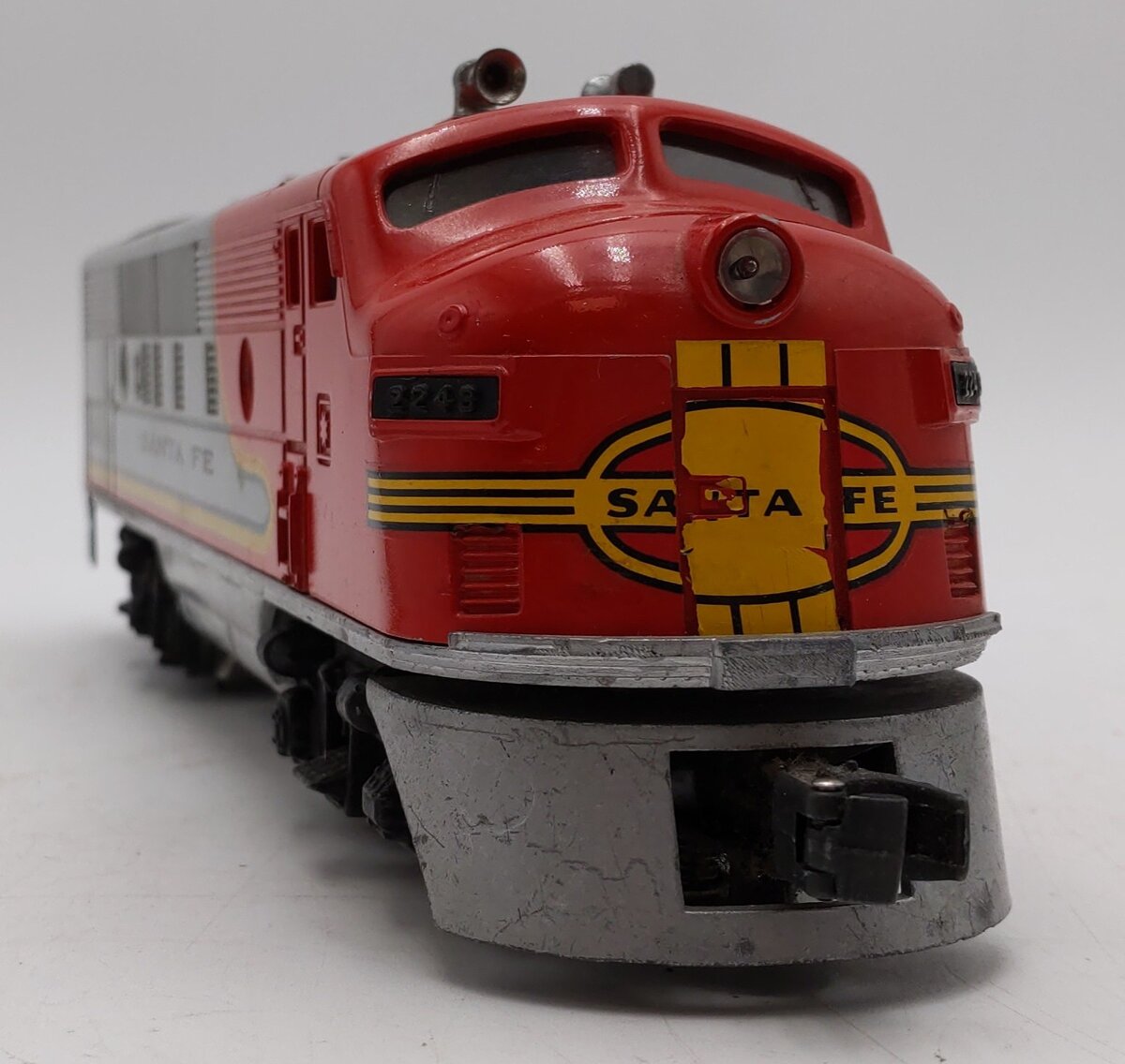 Lionel 2243P Vintage O Santa Fe EMD F-3 A Unit Powered Diesel Locomotive VG