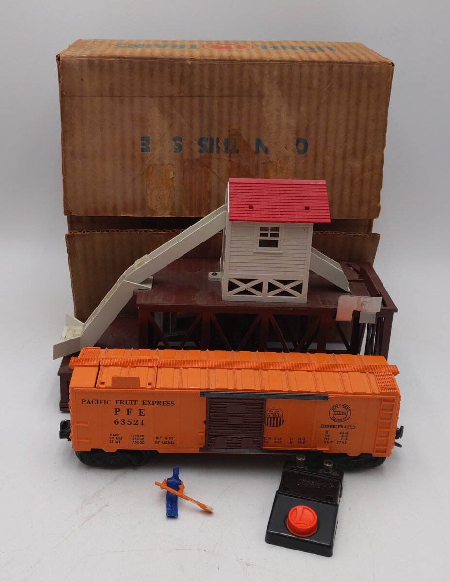 Lionel 352 Vintage O Postwar Operating Icing Station VG/Box