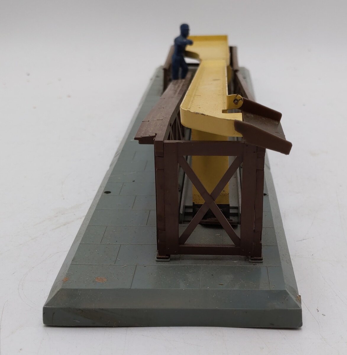 Lionel 362 Vintage O Operating Barrel Loader Ramp- No Car EX/Box